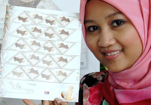 SETEM KHAS ALAT DAN BAHAN KESENIAN
