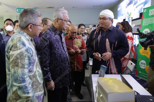 DATUK SERI ISMAIL SABRI YAAKOB