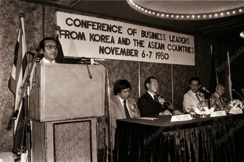 DATUK SERI DR. MAHATHIR BIN MOHAMAD