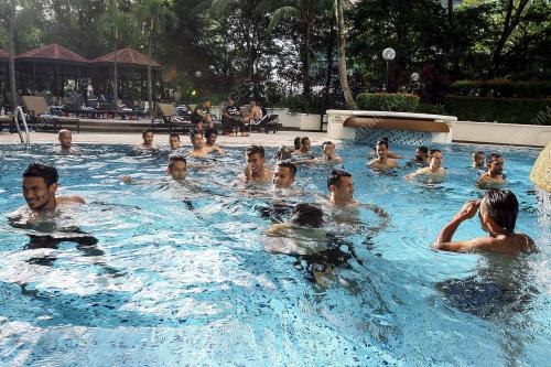KL10_06112016_RENANG