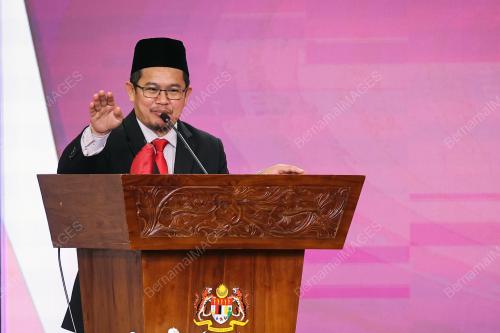 DATUK MOHD SARIPUDIN ISMAIL