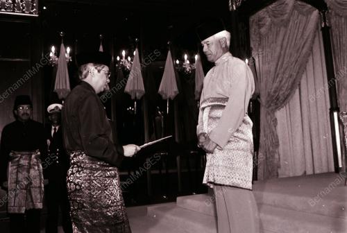 SULTAN AZLAN MUHIBBUDDIN SHAH