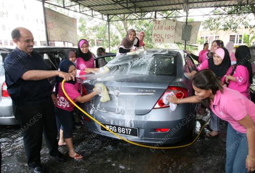 CUCI KERETA