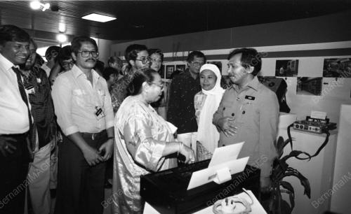 KL10_07042015_PAMERAN