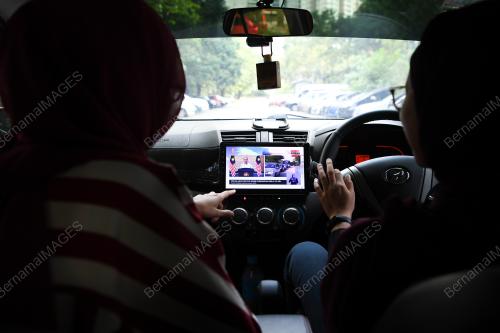 TINJAUAN PERUTUSAN KHAS PERDANA MENTERI