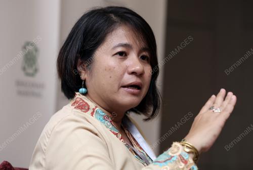 LOUISA S PONNAMPALAM