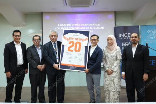 TAN SRI AZMAN MOKHTAR