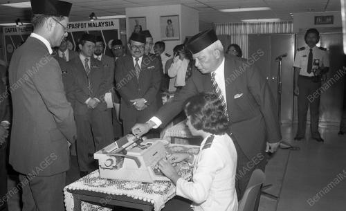 KL10_08012015_AGONG_IMIGRESEN