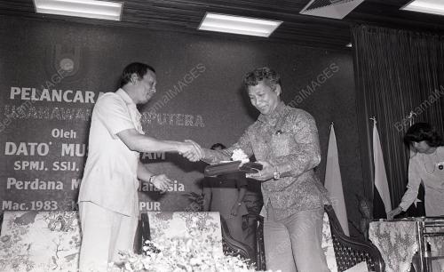KL10_08012015_INSTITUT_USAHAWAN