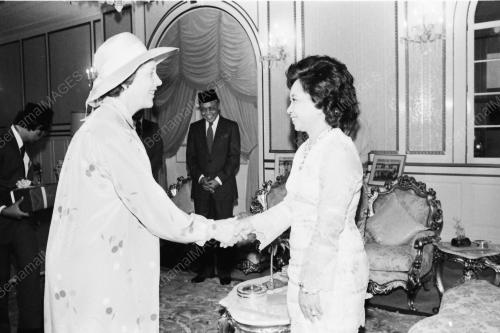 Lord Carrington mengadap Agong