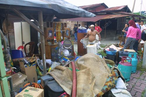 RUMAH TERBAKAR