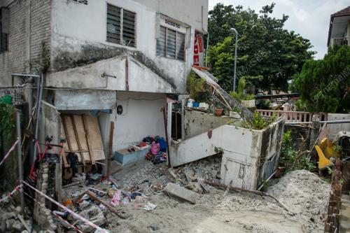 KEJADIAN TANAH MENDAP DATUK KERAMAT