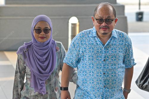 DATUK SERI SHAMSUL ISKANDAR MOHD AKIN