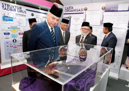KL10_08112016_SULTAN_NAZRIN