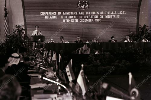 DATUK SERI DR. MAHATHIR BIN MOHAMAD