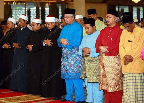 MOHD NAJIB TUN ABDUL RAZAK