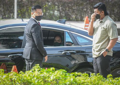 DATIN SERI ROSMAH MANSOR