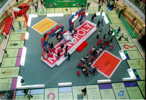 MONOPOLY BOARD GAME