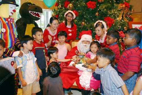 NIKKO HOTEL CHRISMAS HIGH TEA BASH