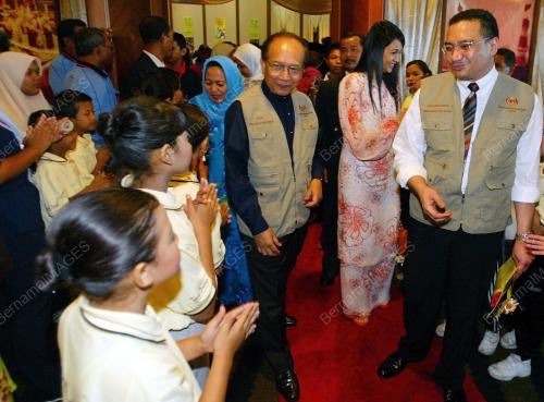 DR RAIS YATIM