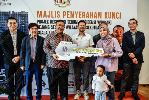 DATUK AZMAN ABIDIN