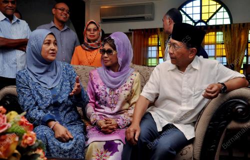 KL10_09032013_KUNJUNGAN