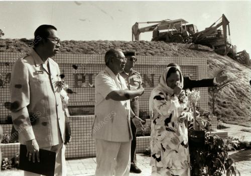 TAN SRI TENGKU AHMAD RITHAUDDEEN