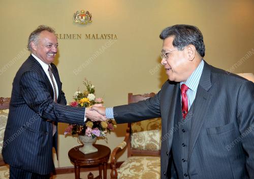 KL10_09102012_PARLIMEN