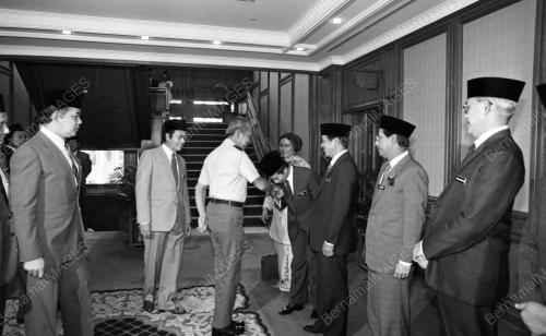KL10_09102015_AGONG