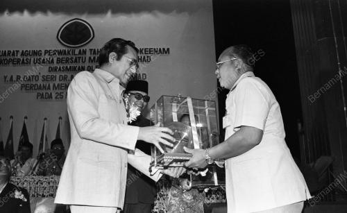 KL10_09102015_KUB