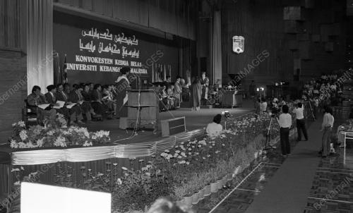 KL10_09102015_UKM