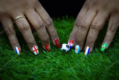 LUKISAN BENDERA FIFA 2022 DI KUKU