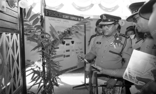 KL10_10032015_HARI_TERBUKA