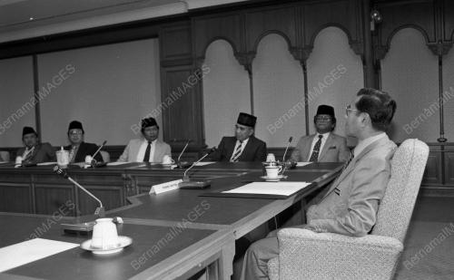 KL10_10032015_KUNJUNGAN