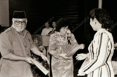 DATO' NAPSIAH OMAR