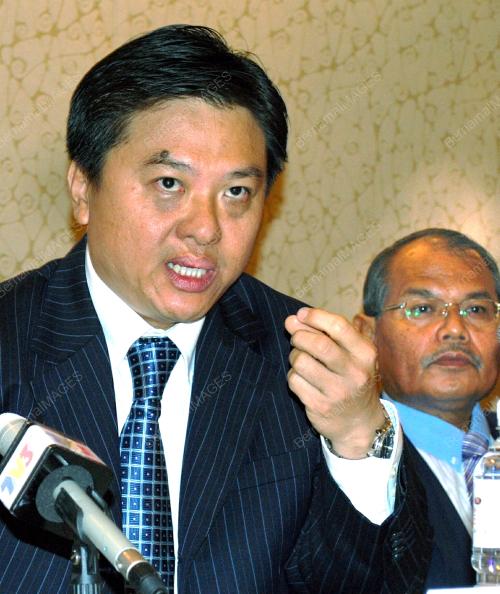 DERRICK TAN