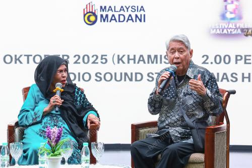 RUMINAH SIDEK & OTHMAN HAFSHAM