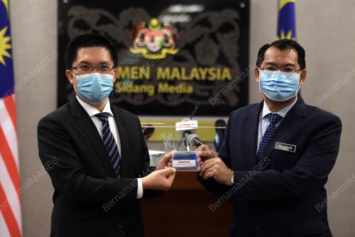 PERSIDANGAN PARLIMEN PENGGAL KETIGA 
