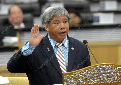 KL10_10122015_ANGKAT_SUMPAH