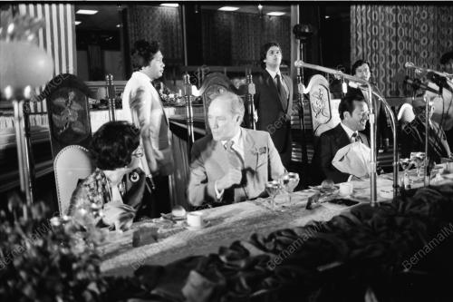 MAKAN MALAM