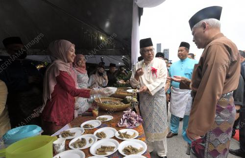 DATUK SERI HAMZAH ZAINUDIN