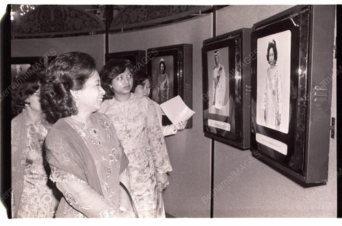 RAJA PERMAISURI AGONG MELAWAT MUZIUM NEGARA