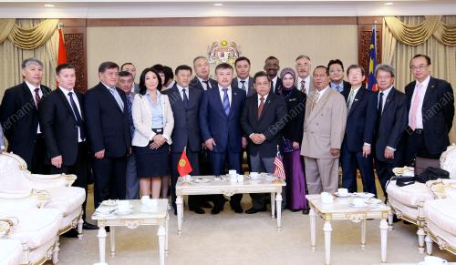 TAN SRI PANDIKAR AMIN MULIA