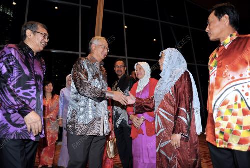 KL10_11072012_PM_PEGUAM
