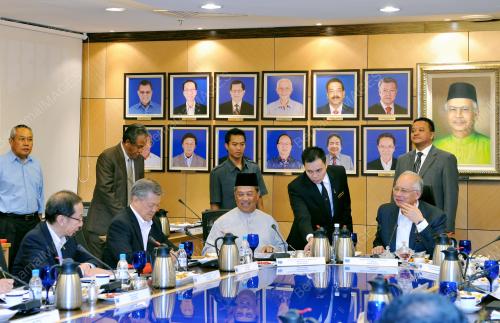 DATUK SERI MOHD NAJIB TUN ABDUL RAZAK