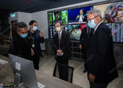 DUTA BESAR JEPUN KE MALAYSIA HIROSHI OKA