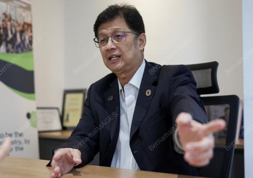 DR CHIN CHEE SEONG