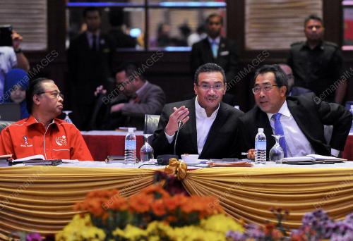 KL10_12112014_UMNO