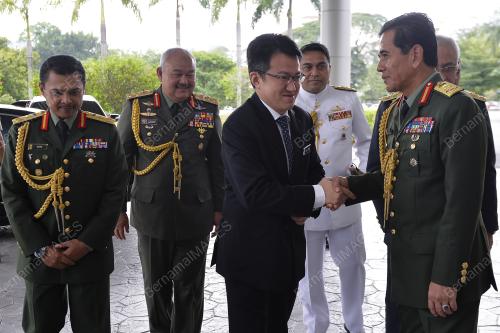 KL10_12122018_MINDEF_BN201812116095