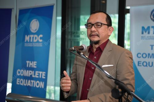 DATUK NORHALIM YUNUS